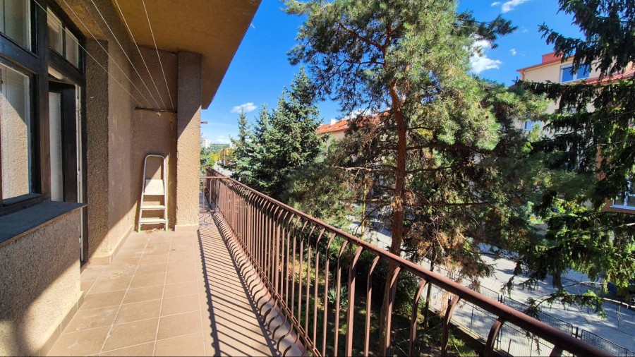 Priestranný 4 izbový byt na predaj, ulica Milosrdenstva - 4