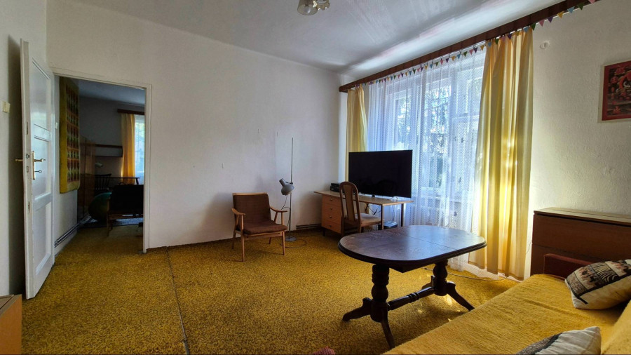 Priestranný 4 izbový byt na predaj, ulica Milosrdenstva - 8