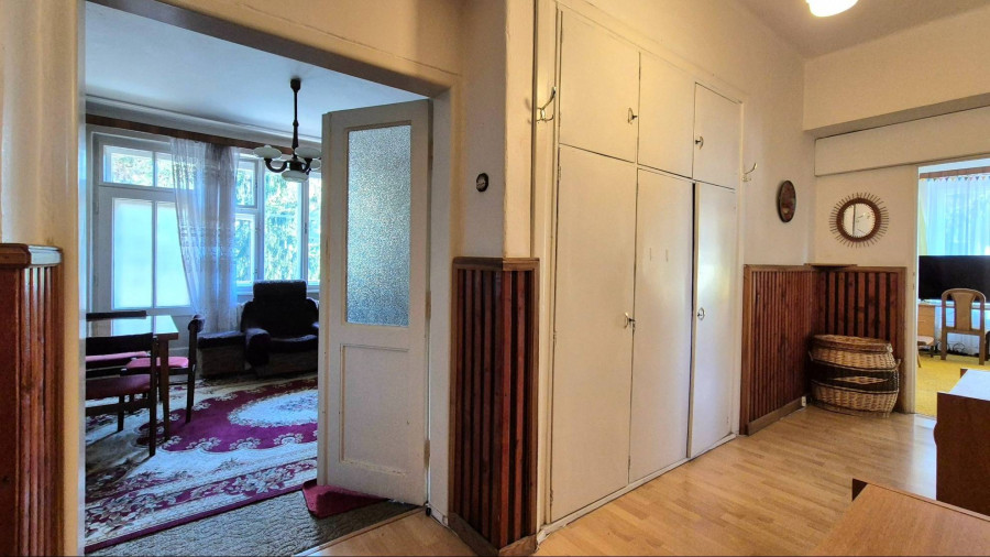 Priestranný 4 izbový byt na predaj, ulica Milosrdenstva - 12